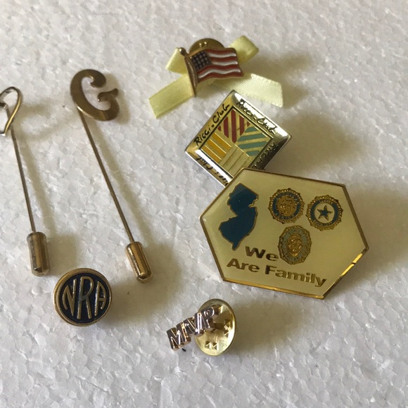 Vintage lot pins - Picture 3 of 3